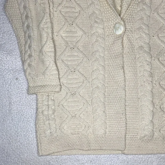 Inis Craft Merino Wool Cable Knit Cardigan: Size Medium - Picture 6 of 11